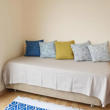 וילה Stylish Triplex With Turkish Bath, Terrace, Location איסטמבול