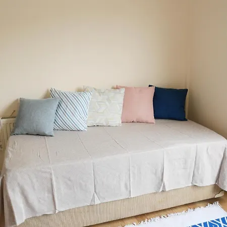 Stylish Triplex With Turkish Bath, Terrace, Location فيلة