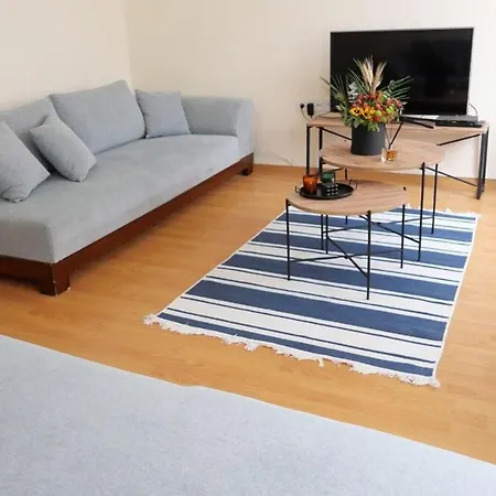 Stylish Triplex With Turkish Bath, Terrace, Location فيلة اسطنبول