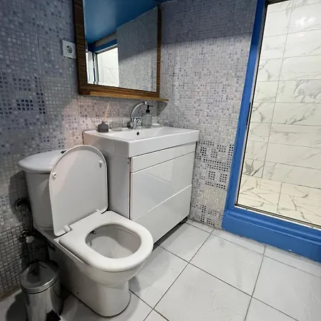 Stylish Triplex With Turkish Bath, Terrace, Location Villa İstanbul