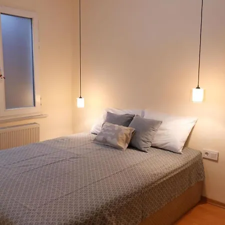 ヴィラ Stylish Triplex With Turkish Bath, Terrace, Location *